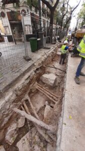Restos de la muralla islámica de Balansiya en las obras de la calle de San Vicente